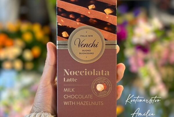 Venchi Nocciolata Latte | Extra jemná mliečna čokoláda s celými lieskovcami